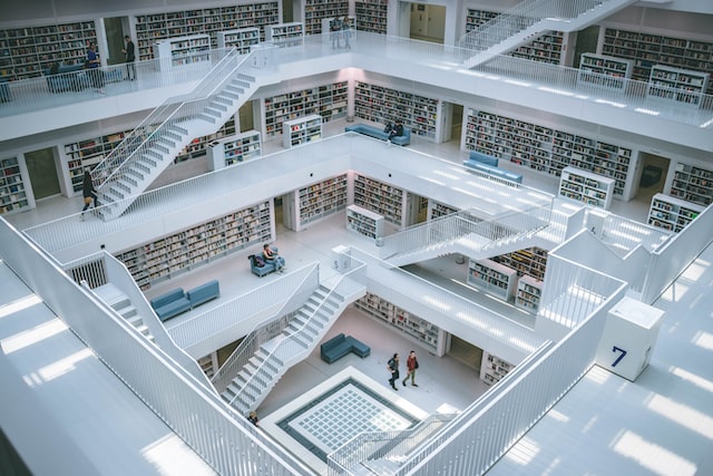 Picture of a library 
