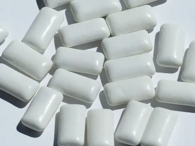 picture of chewing gum