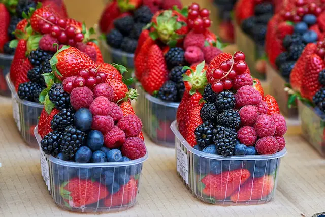 picture of an assortment  of berries