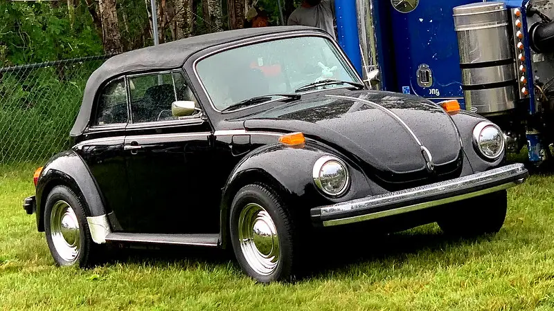 Picture of a Black Volkswagen super Beetle