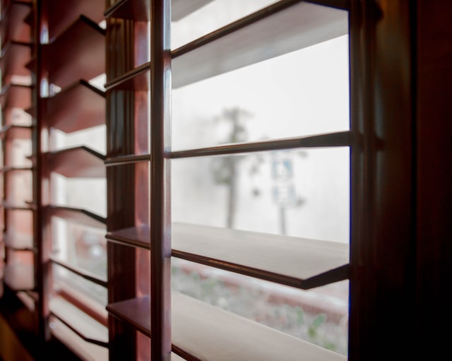 picture of window shutters