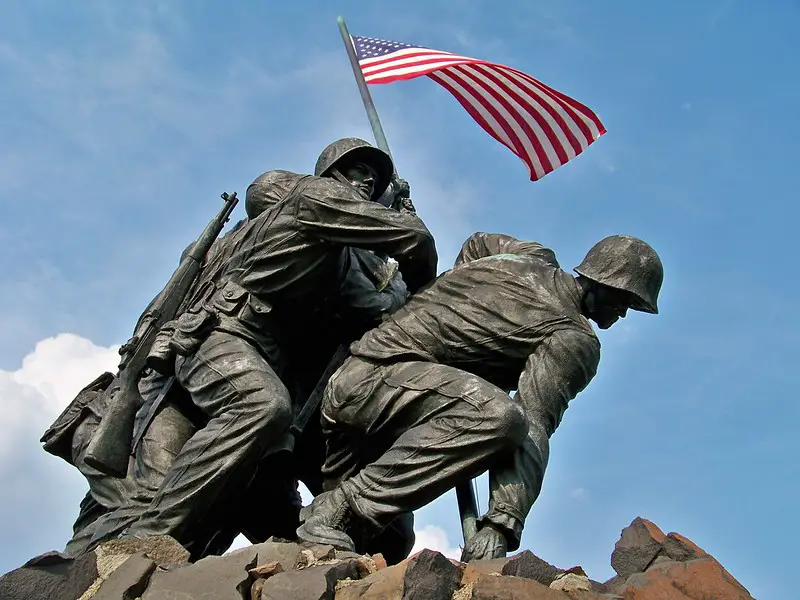 Picture of the marine corps war memorial
