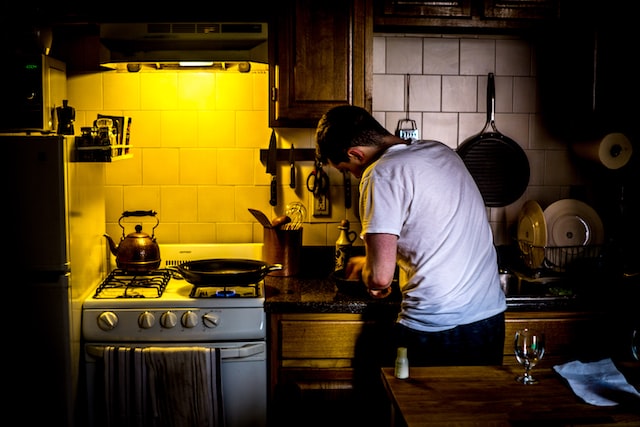 Picture of a man cooking