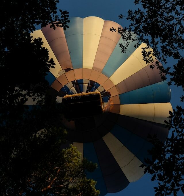 Picture of a hot air balloon