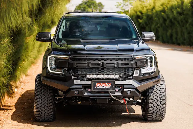 Picture of the ford raptor 