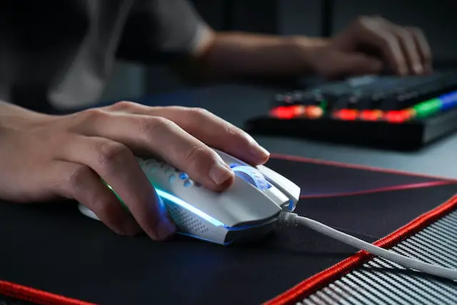 Picture of a gaming mouse