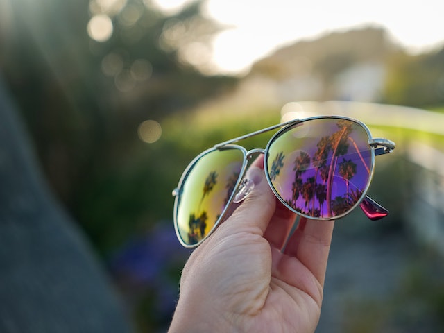 picture of polarized sunglasses