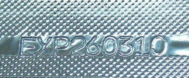 picture of an expiry date label 