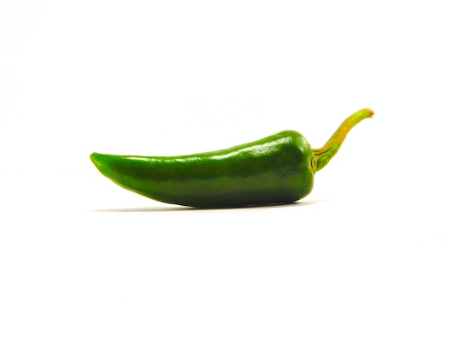 picture o a green chilli
