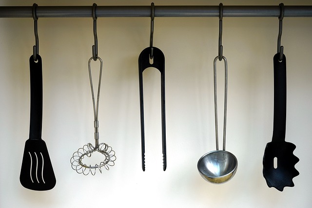 picture of kitchen utensils 