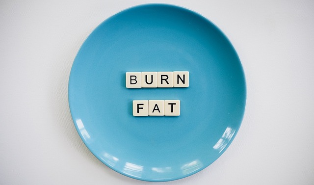 picture with the words "burn fat"