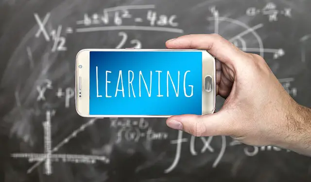 picture of a cell phone with the words "learning" on it 