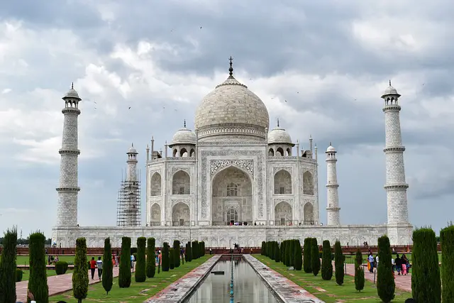 picture of a world famous icon - the Tajmahal 