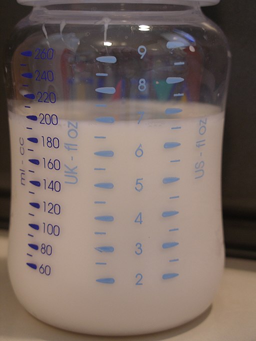 picture of feeding bottle with both metric and imperial systems 