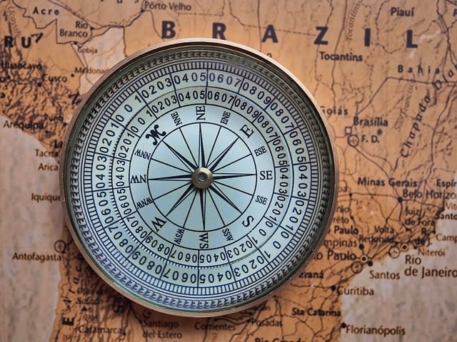 picture of a compass