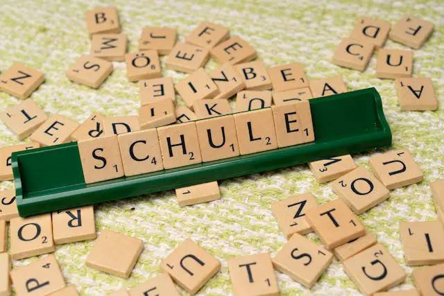 picture of a scrabble rack